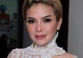 Terenyuh Melihat Kerja Keras Tenaga Medis Tangani Pasien Corona, Nikita Mirzani Beli Alat Kesehatan untuk Disumbang ke Rumah Sakit