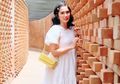Perut Mulai Membuncit, Ussy Sulistiawaty Unggah Foto Penuh Gaya Sambil Tenteng Tas Harga Rp 33 Juta