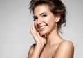 Lagi Malas Dandan? Ini Makeup yang Bisa Bikin Wajah Terlihat Segar Secara Instan!