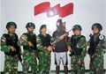 Merasa Tersentuh dengan Segala Bantuan TNI hingga Seperti Saudara Sendiri, Keluarga Anggota KKB Papua Ini Rela Pertaruhkan Nyawa Demi Serahkan Senjata secara Sukarela