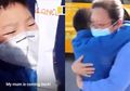 Terpisah 29 Hari Lamanya, Bocah 8 Tahun Ini Tak Kuasa Tahan Air Mata saat Bertemu Kembali dengan Sang Ibu Usai Dikarantina