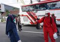 Ramai-ramai Datangi Acara Ngunduh Mantu, Rombongan Bus dari Wonogiri Diberhentikan Polisi, Ratusan Orang Langsung Disemprot Disinfektan untuk Mencegah Persebaran Virus Corona