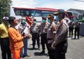Lakukan Perintah Kapolri, Kepolisian Banyumas Bubarkan Hajatan dan Semprot Tamu Undangan, Bupati Apresiasi Langkah Aparat Penegak Hukum