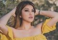 Gregetan dengan Ulah Warga yang Ngeyel Nongkrong di saat Social Distancing, Sarah Azhari Ikut Beri Komentar dari Amerika Serikat