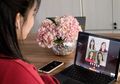 Tips Tampil Cantik Meeting Online Saat Work From Home, Cobain yuk!