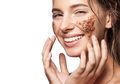 14 Hari Langkah Kulit Glowing Day 8: Panduan Memilih Produk Eksfoliasi Sesuai Tipe Kulit #DiRumahAjaBisaCantik