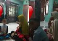 Miris! Demi Terhindar dari Virus Corona, Anak-anak hingga Ibu Menyusui Gunakan Rokok Herbal