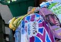 Miris! Panic Buying karena Corona, Kini Makanan-makanan yang Dibeli Justru Dibuang ke Tempat Sampah