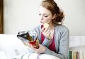 Kebiasaan Ngemil Meningkat Selama WFH? Simak Tips Menguranginya Yuk!