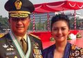 BERITA TERPOPULER: Kisah 2 Orang Yang Selamat Dari Kecelakaan Pesawat Sriwijaya Air SJ-182 Karena Nekat Lakukan Ini | Bilangnya Tak Mau Buru-buru Nikah, Ternyata Ini Yang Bikin Komisaris Antam Mantap Nikahi Bella Saphira