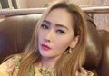 Ikutan Until Tomorrow Challenge dengan Unggah Foto Jadul Masa Remaja, Inul Daratista Bocorkan Brand Makeup Legendaris yang Ia Pakai!