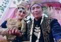 Kisah Langka Bule Cantik Mengajak Nikah Tukang Sapu Jalanan Tanpa Tedeng Aling-aling, Mahligai Kehidupannya Justru Jauh Dari Masalah!