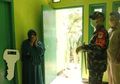 Drone TNI Sempat Buat Seorang Janda Ketakutan, Sang Buruh Tani Sampai Tiarap di Tengah Ladang, Ekspresinya Berubah Saat Tiba di Rumah, Dandim Cianjur Datang Bawa Nasib Mujur