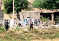 India Semakin Kacau! Orang-orang yang Menolak Lockdown Serang Polisi Pakai Pedang hingga Ada Tangan Petugas yang Putus