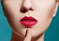 Warna Lipstik yang Paling Cocok untuk Setiap Zodiak. Sudah Punya Belum?
