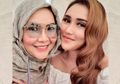 Bikin Geregetan, Umi Kalsum Santuy Unggah Foto Ayu Ting Ting Pakai Daster Tembus Pandang, Netizen: Ibuk Mancing Ingin Dihujat?