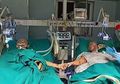 Viral Momen Mengharukan Pasangan Suami-Istri Positif Covid-19, Berpegangan Tangan hingga Putar Lagu Rayakan 50 Tahun Pernikahan di Ruang ICU RS
