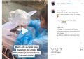 Di Tengah Pandemi Covid-19, Gadis Kecil Ini Tetap Berjualan Donat Sampai Rela Kehujanan, Netizen: Dan Kita Masih Ngeluh Bosan di Rumah?