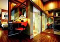 Biar Walk-in Closet Fungsional dan Cantik, Jangan Terlewat 9 Detail Elemen Ini!