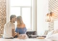 Masih Minder dan Gugup saat Akan Berhubungan Intim? Ikuti 5 Tips Ini, Dijamin Ampuh!