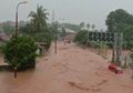 Diguyur Hujan Lebat, Banjir Bandang di Cilegon Rendam Ratusan Rumah hingga Hanyutkan Mobil