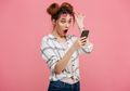 Susah Move On, 3 Zodiak Ini Masih Sering Kepoin Mantan!