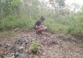 Perjuangan Siswa Pedalaman Belajar Online Saat Kesusahan Sinyal, Rela Naik Turun Gunung Karst yang Terjal di Gunungkidul Hanya Demi Kerjakan Tugas