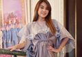 Selfie Pakai Hijab Brand Milik Atta Halilintar, Aurel Hermansyah Justru Dipuji Meski Berjerawat!