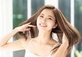 Langkah Simpel Mengatasi Rambut Lepek Selama #DiRumahAja, Gak Pakai Ribet!
