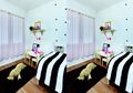 Biar Tak Terlalu Girly, Dominasi Hitam-Putih Dipilih untuk Kamar Ini