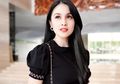 Serba Mewah! OOTD Sandra Dewi #DiRumahAja Tenteng Tas Harga Rp 32 Juta, Netizen Justru Salfok Ada Lift di Rumahnya