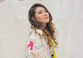 Nyanyikan Lagu Nasional, Penampilan Via Vallen dengan Kaftan Cantik Bergaya Mewah Sukses Jadi Sorotan