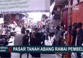 Baru Sehari PSBB Transisi Diberlakukan, di Pasar Pandemi Covid-19 Seakan Telah Usai