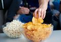 Orang Pasti Pilih Ngemil Junk Food Daripada Buah Ini, Padahal Ternyata Manfaatnya Selangit Apalagi Jika Ngemilnya Malam Hari, Mau Coba?