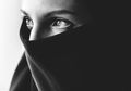 Kisah Pilu Pengalaman Seorang Wanita Punya Tetangga Islamofobik: 30 Tahun Mengira Hubungan Baik-baik Saja, Ternyata Diam-diam Jadi Bahan 'Tertawaan' di Media Sosial