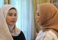 Tetap Tampil Stylish dan Fashionable Dengan Hijab Menutupi Dada, Tiru Model Gaya Hijab Drapery Agar Terlihat Tirus dan Kurus Berikut Ini Yuk Moms