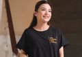 Umumkan Hamil Anak Kedua, Chelsea Olivia Pamer Perut Buncit dalam Tampilan Seksi Berbalut Kain Tradisional