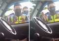 Urungkan Niat untuk Menilang, Polisi Ini Mendadak Kaget Lihat Isi Mobil si Pelanggar Lalu Lintas, Keputusan sang Petugas Dibanjiri Pujian dari Netizen