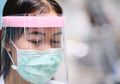 Saingi Popularitas Masker Kesehatan, Seberapa Efektif Pemakaian Pelindung Wajah untuk Tangkal Penularan Virus Corona?