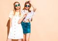 Tampil Trendy! Zodiak Ini Tidak Pernah Kehabisan Ide untuk Mix and Match Pakaian!