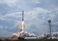 Peluncuran Bersejarah Crew Dragon Menjadi Acara Daring NASA yang Paling Banyak Ditonton