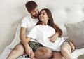 Wow, Coba Ucapkan 3 Kalimat Ajaib Ini Sebelum Bercinta Agar Hubungan Intim Semakin Panas dan Bergairah!