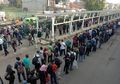 Waspada Corona; Usai 2 bulan, Antrean Panjang Terjadi di KRL di Masa PSBB Transisi