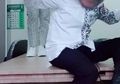 Buat Video TikTok hingga Jadi Viral Bersama Wanita di Atas Meja Kantor, Pejabat Bondowoso Ini Mengaku Bersalah: Saya Tidak Mesum