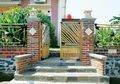 Pilah-pilih Material yang Bisa Digunakan sebagai Tangga di Taman!