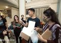 Usai Cekcok dengan Raul Lemos, Azriel Hermansyah Dapat Hadiah Super Mewah dari Calon Kakak Ipar Atta Halilintar, Reaksi Adik Aurel Bikin Melongo Hingga Sampaikan Kalimat Tak Terduga