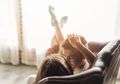 Makin Hot! Inilah Posisi Bercinta di Sofa yang Bikin Gairah Seksual Semakin Meningkat