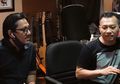 Deddy Corbuzier Dibuat Melongo Saat Tahu Sifat Asli Anang Hermansyah di Balik Kamera Tiap Rumah Megahnya Dikunjungi Rekan Artis, 'Gue Gak Ngatain Anang Tapi'