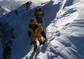 Kuasa Everest: Puncak Yang Menyimpan Cerita Manusia dan Takdir Semesta
