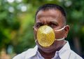 Pengusaha Ini Beli Masker Emas, Harganya Setara 11.400 Porsi Sempol: 'Orang-orang Meminta Selfie Bersamaku'